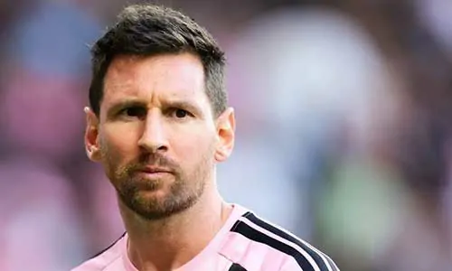 ليونيل ميسي أسطورة برشلونة يشتري نادي كورنيلا